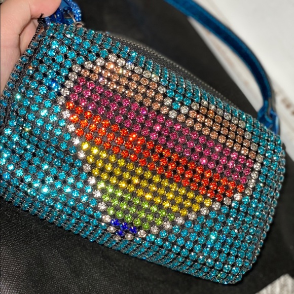 KURT GEIGER LONDON Crystal Heart Love Shoulder Bag - Picture 5 of 10